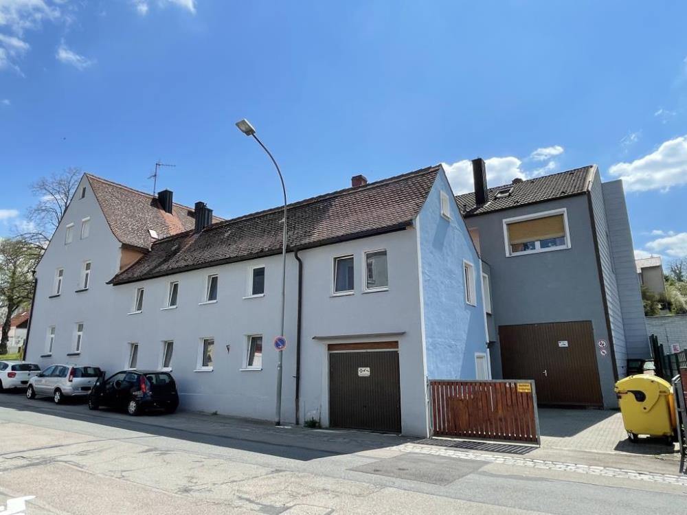 Mehrfamilienhaus mit 15 Apartments (Nettomiete EUR 79.000,00 p.a.) - Rückansicht